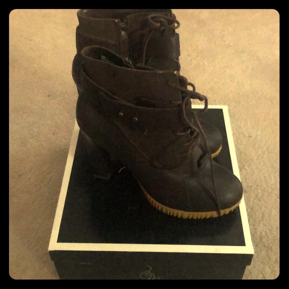 Brown rain-type of boots